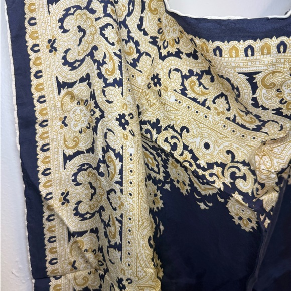 Vintage silk paisley Square scarf navy blue gold white 27” x 26” hand rolled hem - Picture 2 of 10